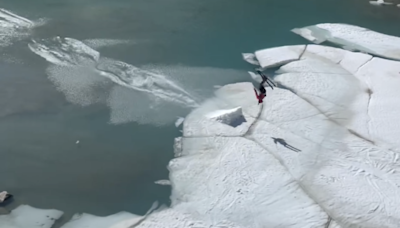 El mejor "Pond Skimming" que verás en mucho tiempo