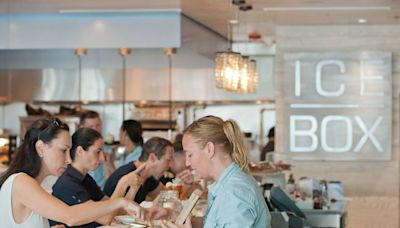 After 26 years, this Miami Beach restaurant with the ‘best cakes in America’ is closed