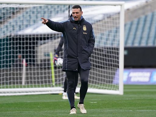 Habló Lionel Scaloni: la situación de Messi, la baja de Dybala y la disputa entre Álvarez y Lautaro por la titularidad