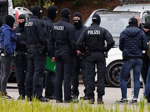 Geldwäsche in Millionenhöhe? Polizei nimmt 64-Jährigen fest