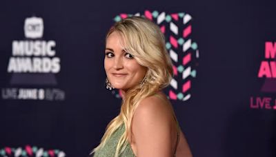 Jamie Lynn Spears' Lookalike Daughter Maddie, 15, Is a Head Taller Than Her at Prom