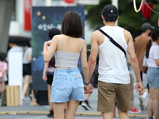 未來一週天氣好悶！「37度高溫、午後雷雨」無限循環 週末雨最大