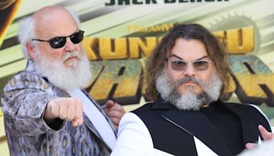 Le duo Tenacious D est menacé d’expulsion et suspend sa tournée en Australie après une blague sur Trump