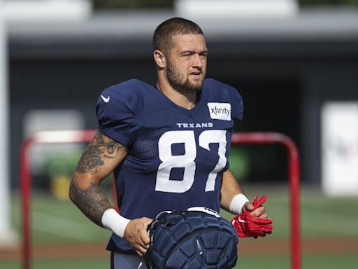 Texans Head Coach Claims Rookie TE Has Been 'Most Consistent Player On The Team'