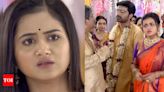 Mala Bodol: Gobindo picks Diti as Kabyo’s bride after Shiuli flees the altar - Times of India