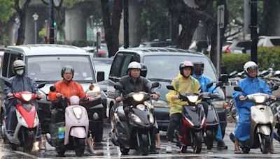 12縣市大雨突襲下到晚上 氣象署：注意雷擊及強陣風｜壹蘋新聞網