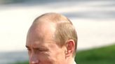 Vladimir Putin no pudo ocultar sus gestos en una reunión con uno de sus generales