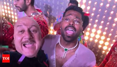 'Yeh jawaani hai deewani': Hardik Pandya hits the dance floor with Anupam Kher at Anant Ambani-Radhika Merchant wedding - Watch | Cricket News - Times of India