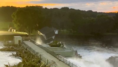 Video shows Minnesota home next to Rapidan Dam toppling into river amid flooding