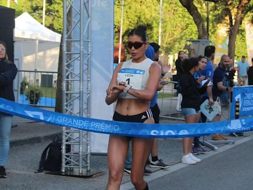 Kimberly García ganó medalla de oro en importante torneo internacional y rindió homenaje a su madre