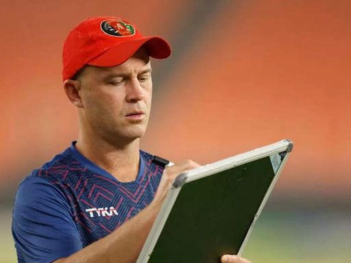 Afghanistan coach Jonathan Trott hopes his bowlers will be thrifty against India - Times of India