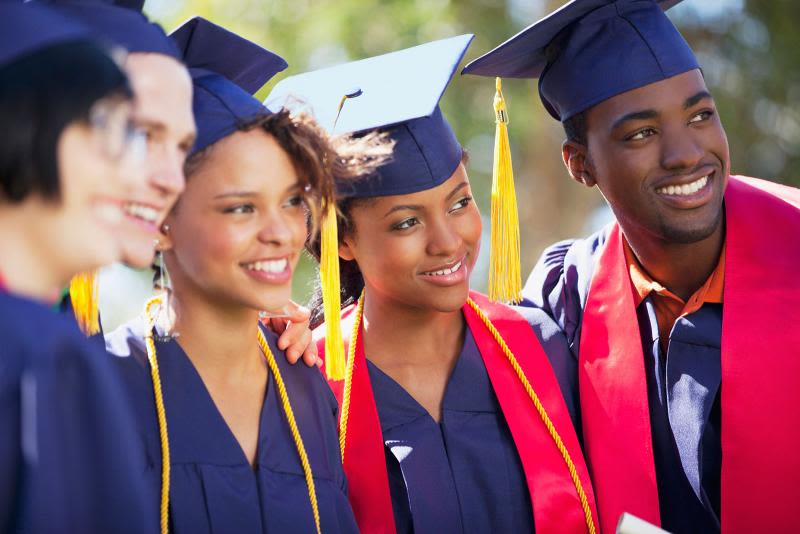 18 Celebratory & Nostalgic High School Graduation Poems