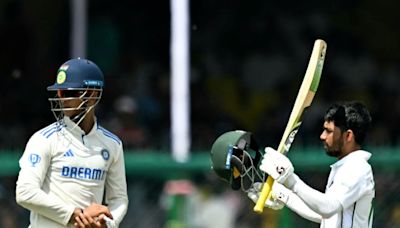 Jadeja bags 300th Test wicket as India bowl out Bangladesh for 233