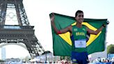 Cirurgia nas pernas, filho de campeã e 4º no Rio: saiba quem é Caio Bonfim, prata na marcha atlética em Paris-2024