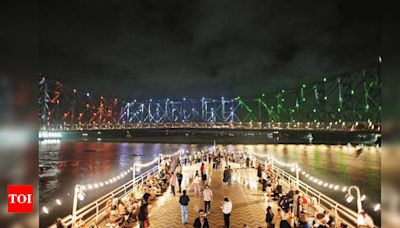 City hosts a musical soiree on the Hooghly river | Bengali Movie News - Times of India