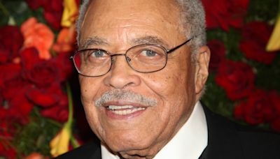 Mark Hamill and George Lucas lead tributes to James Earl Jones