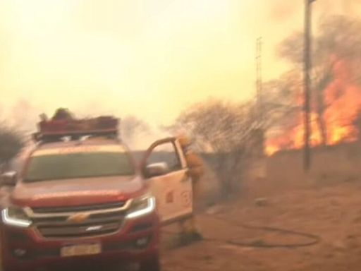 Incendios en Córdoba: 20 casas quemadas, más de 50 evacuados y dos detenidos