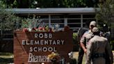 Línea de tiempo sobre el tiroteo masivo en la escuela primaria de Texas