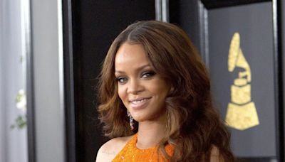 Rihanna anuncia su nueva línea de productos para el cuidado del cabello Fenty Hair - El Diario NY