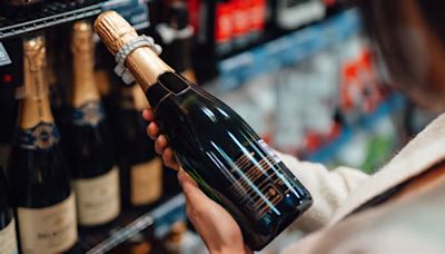 Lidl verkauft Luxus-Champagner: Was macht der edle Tropfen im Discounter?