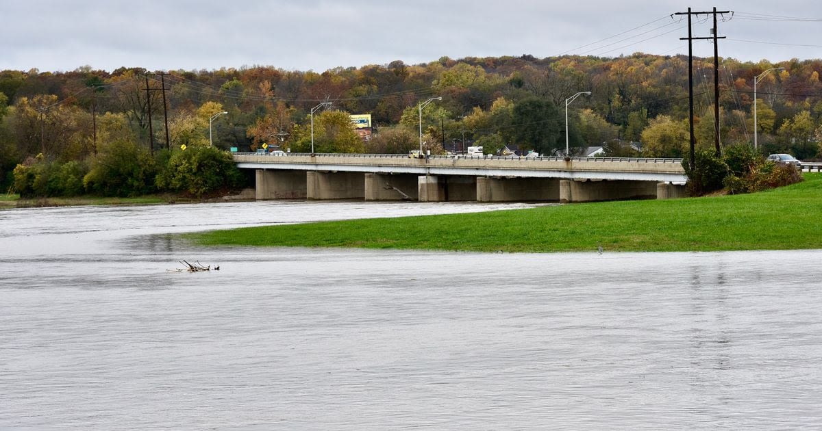 Woman rescued from Great Miami River in Middletown