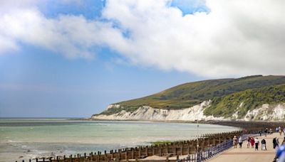 The lesser-known beach spot 2 hours from London which transports you to the south of France