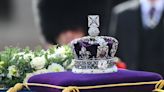 En fotos: la procesión del féretro de la reina Isabel II desde el Palacio de Buckingham hasta Westminster