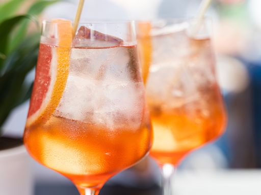 The Original Ratio For A Delicious Aperol Spritz Works Every Time