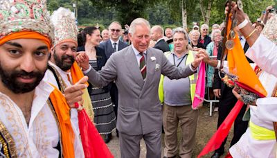 Sir Tom Jones kicks off Llangollen Eisteddfod