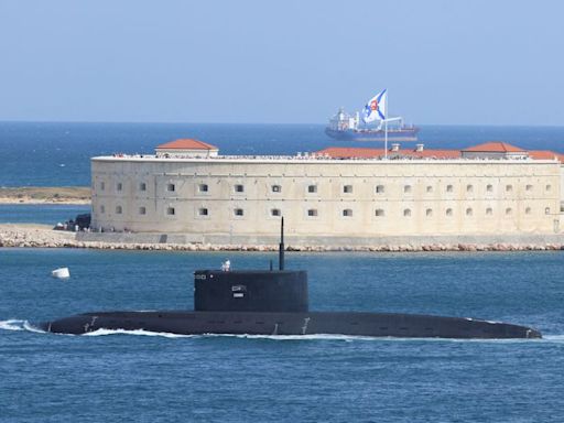 Russia sent Kilo attack submarine toward Irish Sea twice, Bloomberg News reports