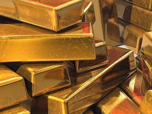 Gold Worth Rs 13 Crore Seized At Mumbai Airport, 7 Arrested