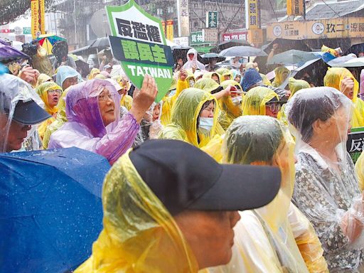 陳其邁：立委爬到人民頭上 哪有這種事