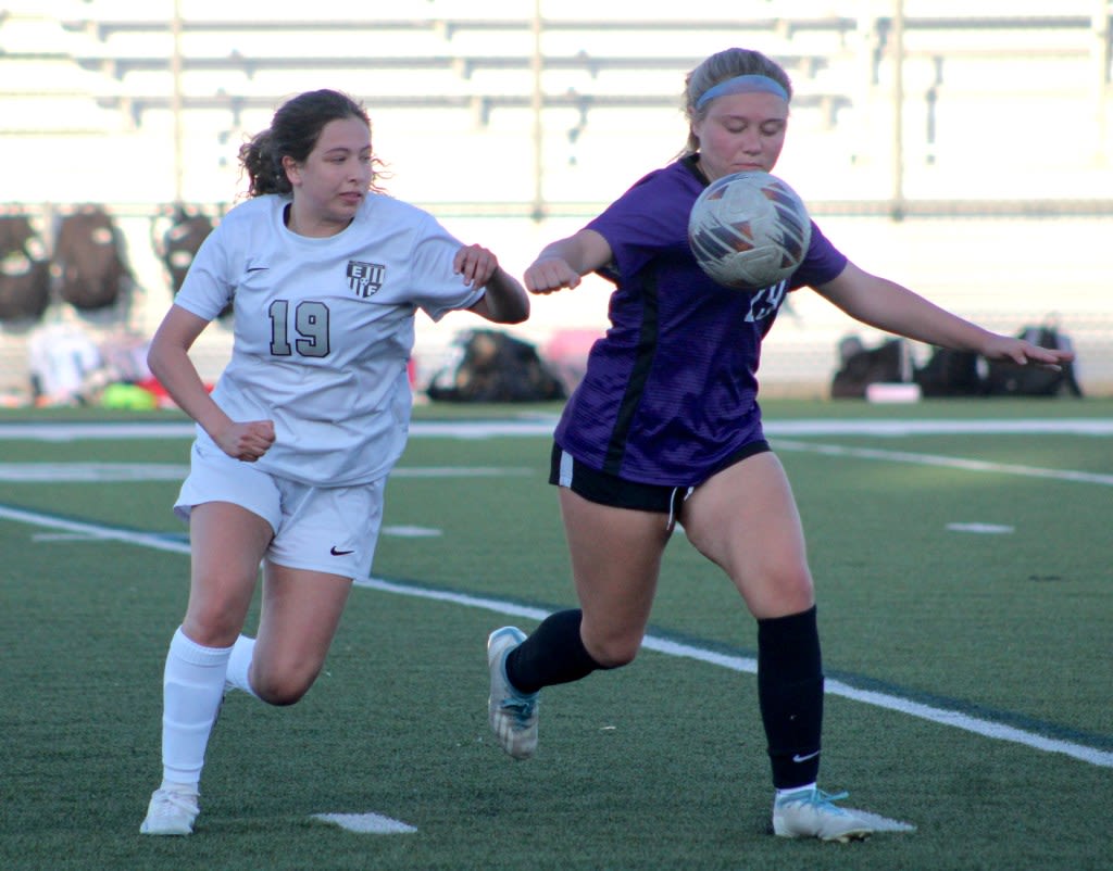 PHOTO GALLERY: Girls Soccer – Dearborn Edsel Ford vs Brownstown Woodhaven