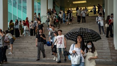 港4月零售急挫14.7% 直逼疫情低位 歸咎外遊北上 去年消費券基數高