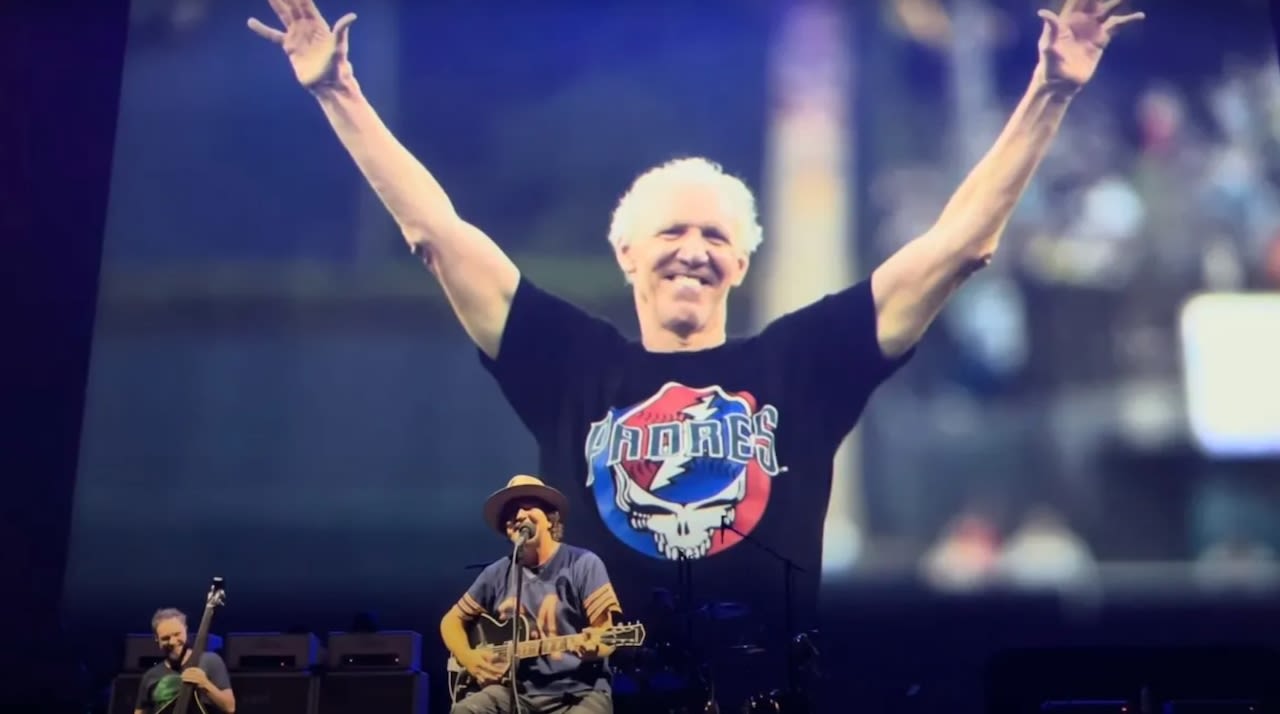 Watch: Pearl Jam dedicate ‘Man of the Hour’ song to NBA, Blazers’ legend Bill Walton