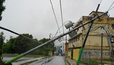 Hurricane Ernesto Threatens Bermuda, Leaves Puerto Rico in Dark