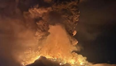 印尼「魯仰火山」大爆發！ 800多人緊急撤離
