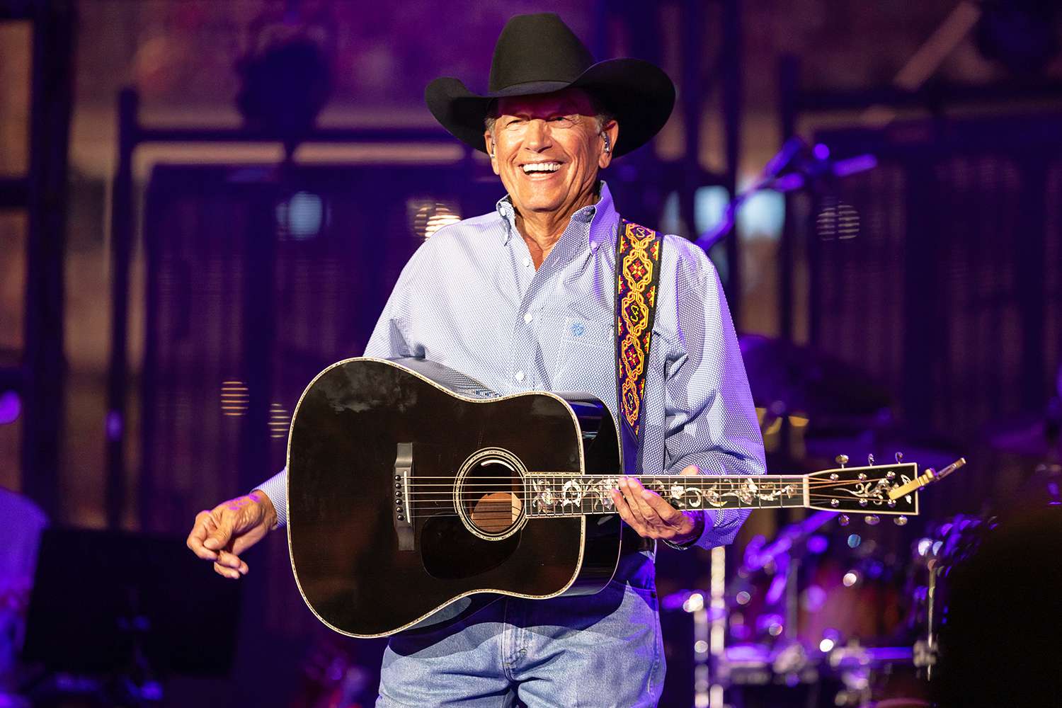 George Strait Breaks Record for Largest Ticketed Concert in U.S. History with Over 110,000 People in Attendance