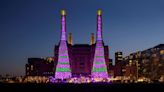 David Hockney unveils Christmas display to bring ‘joy and hope’ to Londoners