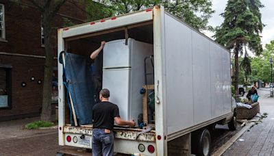 Moving Day: Phone help available for Quebec tenants and landlords