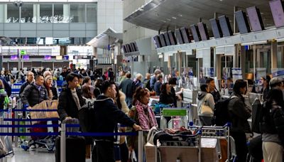 Check-in, Kontrolle, Gepäck: So verhält man sich am Flughafen richtig