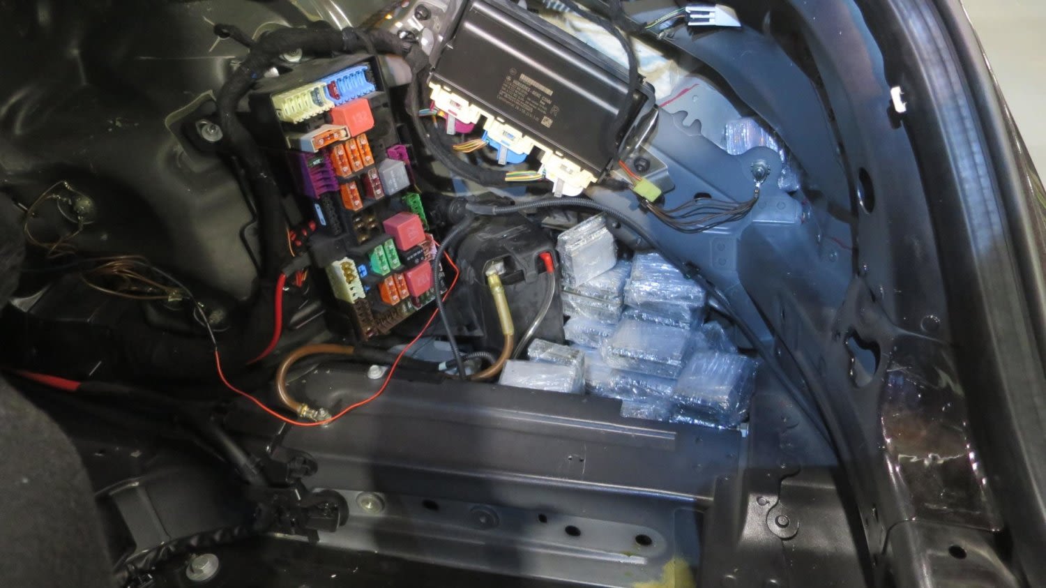 China customs find $1.5 million worth of Intel Xeon CPUs in car, smuggler faces 7 years in jail