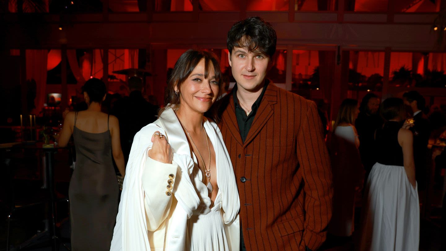 All About Rashida Jones’ Boyfriend, Ezra Koenig