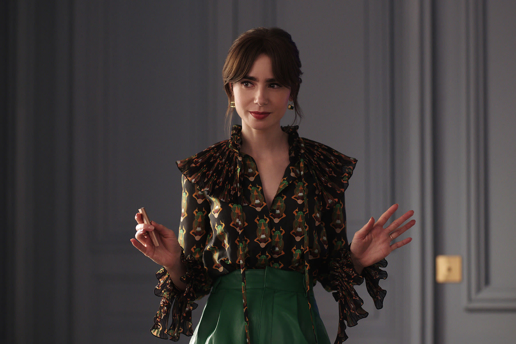 Lily Collins Ignites Love With Old Flame in ‘Emily in Paris’ Trailer