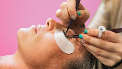 The 4 terrifying hidden dangers of eyelash extensions - from lash mites