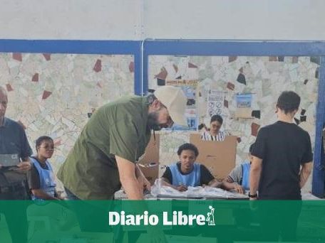 Elecciones 2024: Juan Luis Guerra se suma a la lista de figuras que votaron