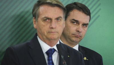 Após reunião, advogadas de Flávio Bolsonaro se encontraram com secretário da Receita