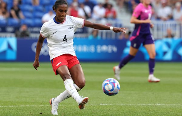 Social media reacts to Naomi Girma's performance in USWNT win vs. Germany