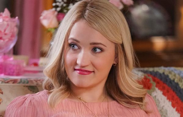 The Big Bang Theory Star Emily Osment Wants On Her Young Sheldon Spin-Off - Looper