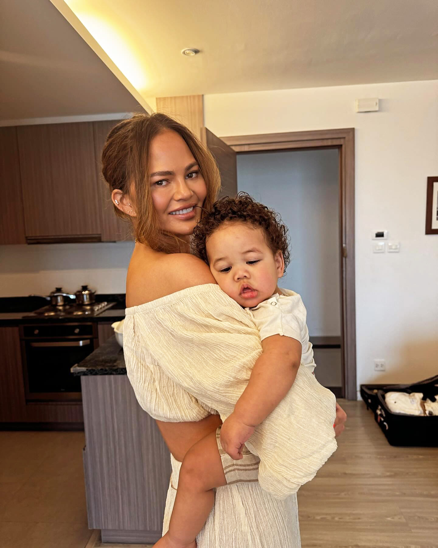 Chrissy Teigen’s Body Is ‘Rejecting’ Spicy Food After Welcoming Daughter Esti: ‘How Do I Get It Back?’